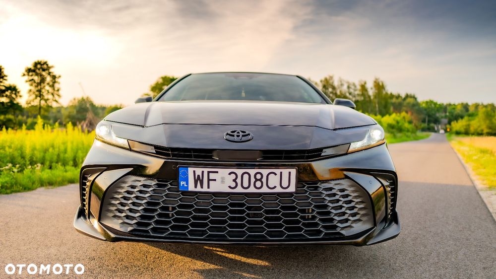 Toyota Camry - 9