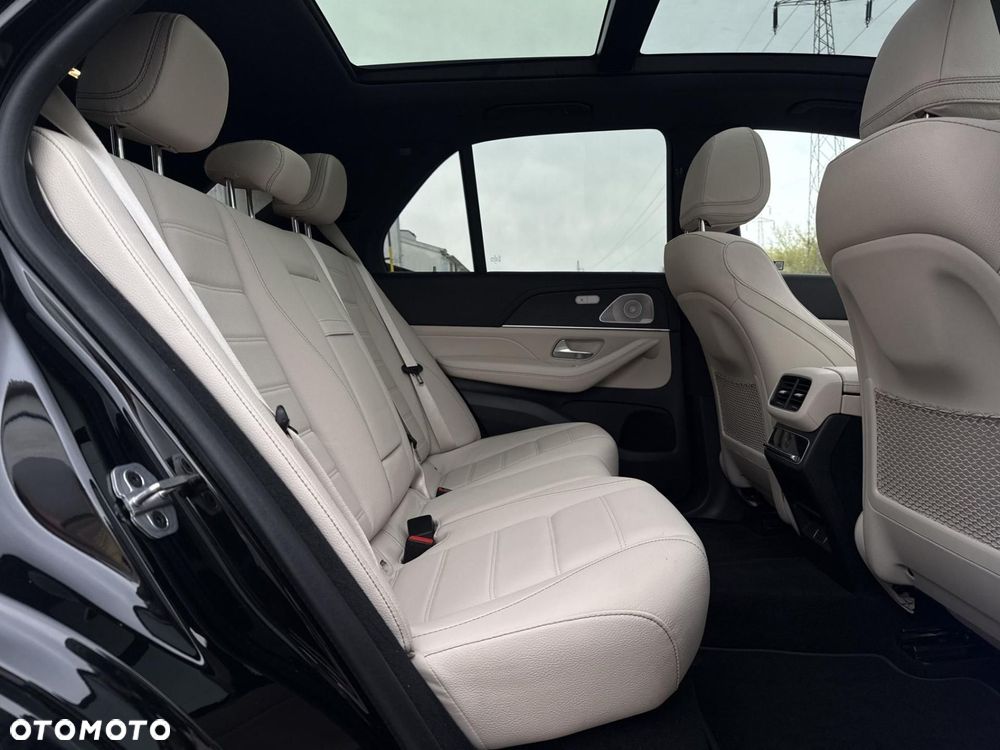 Mercedes-Benz GLE - 22