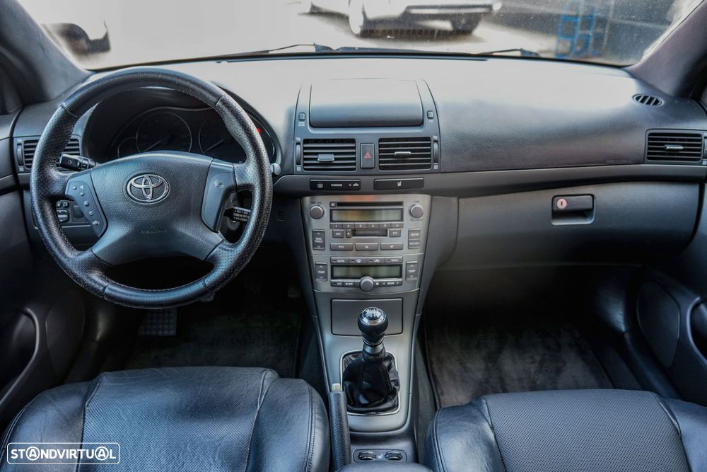 Toyota Avensis SW - 10