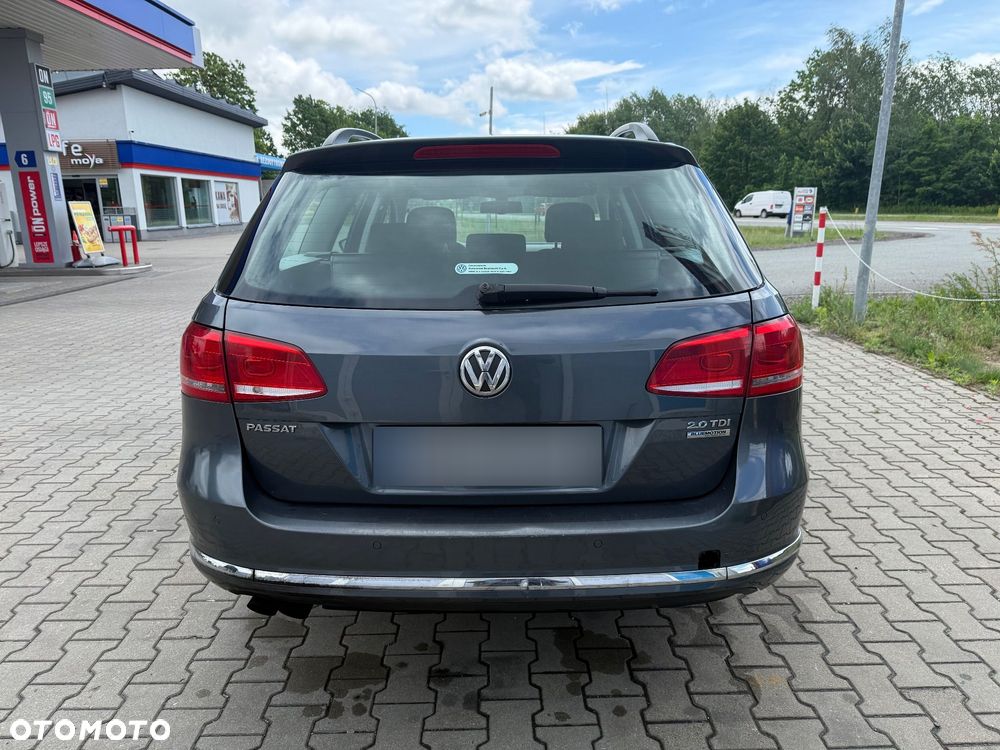 Volkswagen Passat 2.0 TDI DSG BlueMotion Technology Comfortline - 4