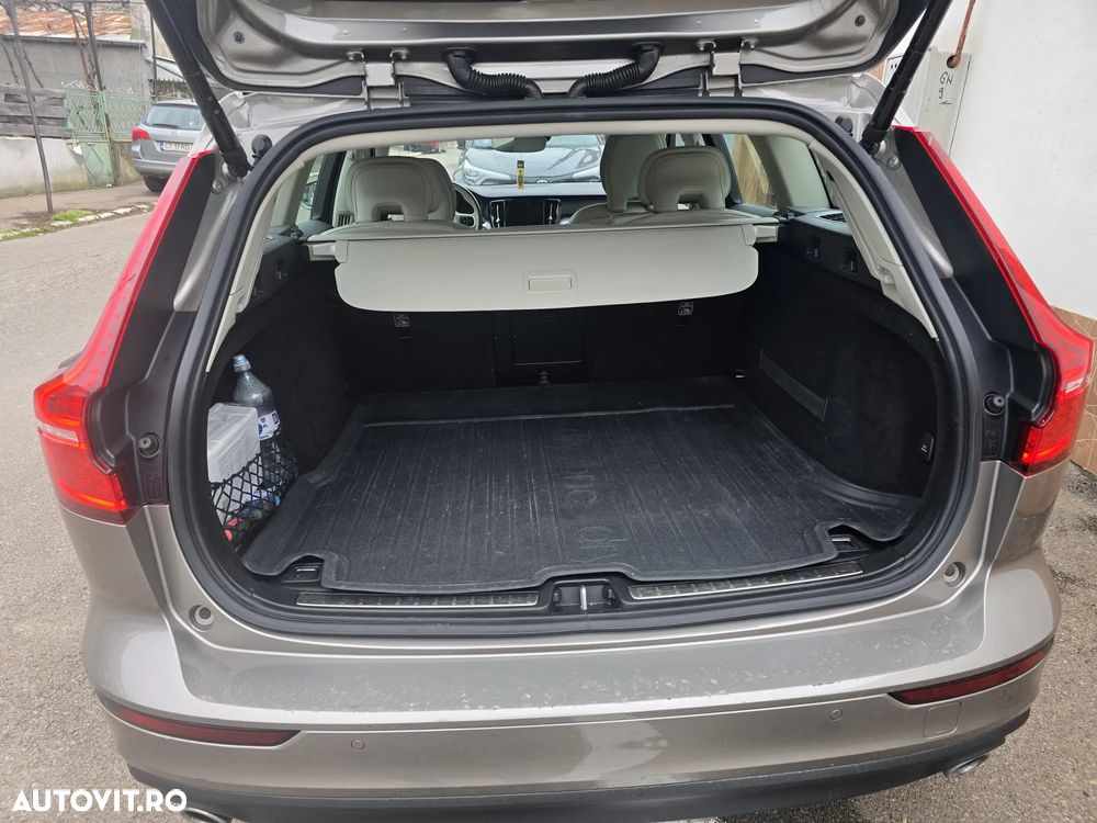 Volvo V60 D4 Momentum - 18