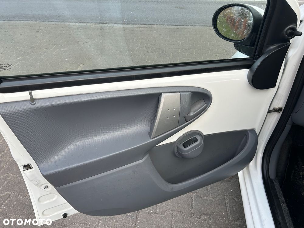 Peugeot 107 1.4 HDI Trendy - 9