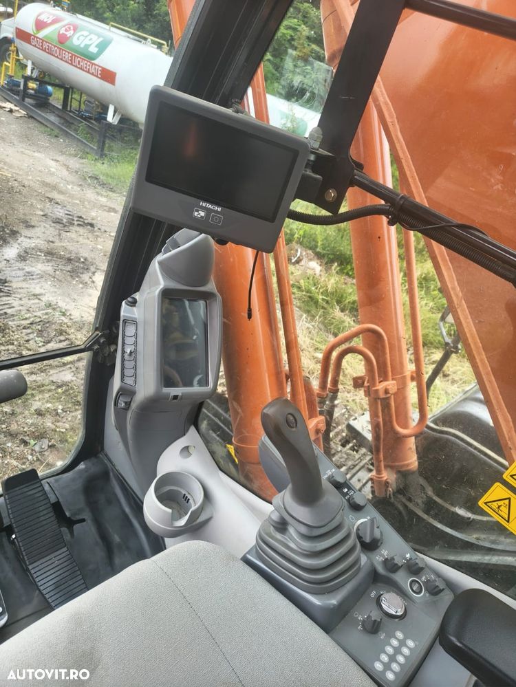 Hitachi ZAXIS 210H - 7