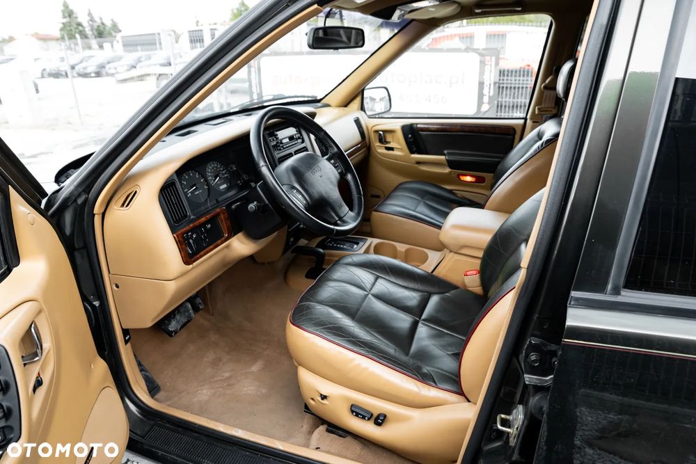 Jeep Grand Cherokee - 17