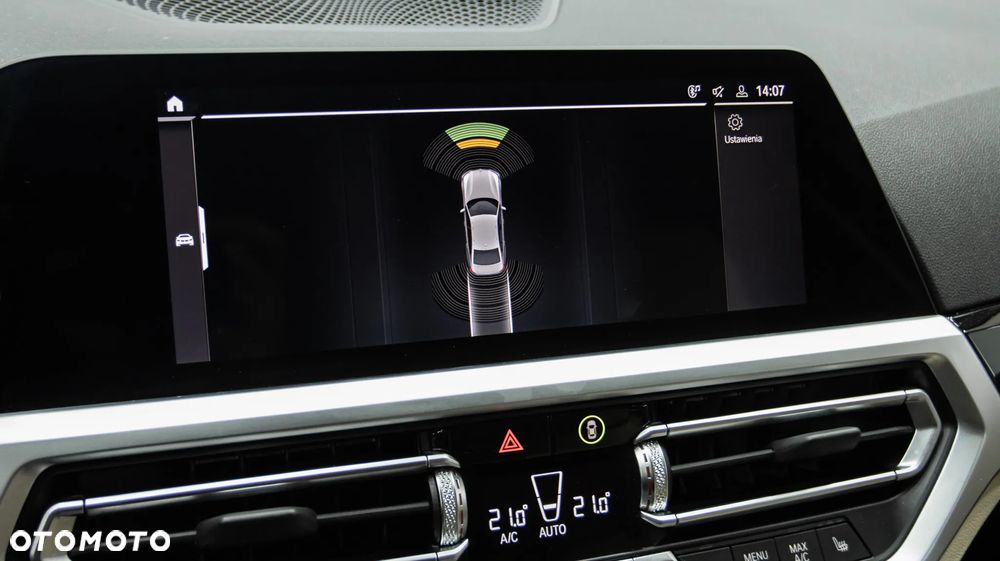 BMW Seria 3 320d M Sport - 31