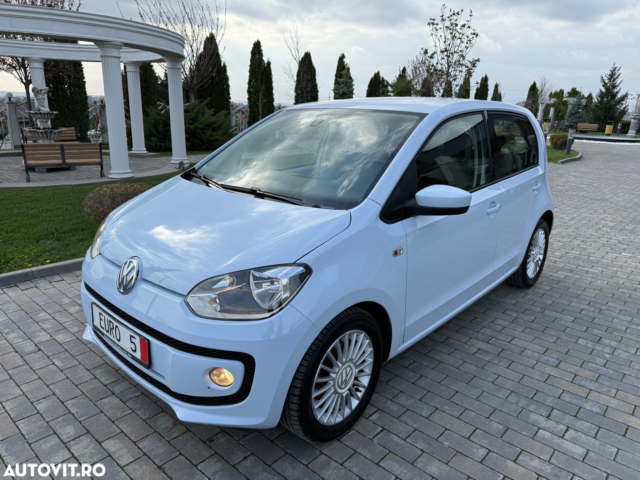 Volkswagen up! - 6