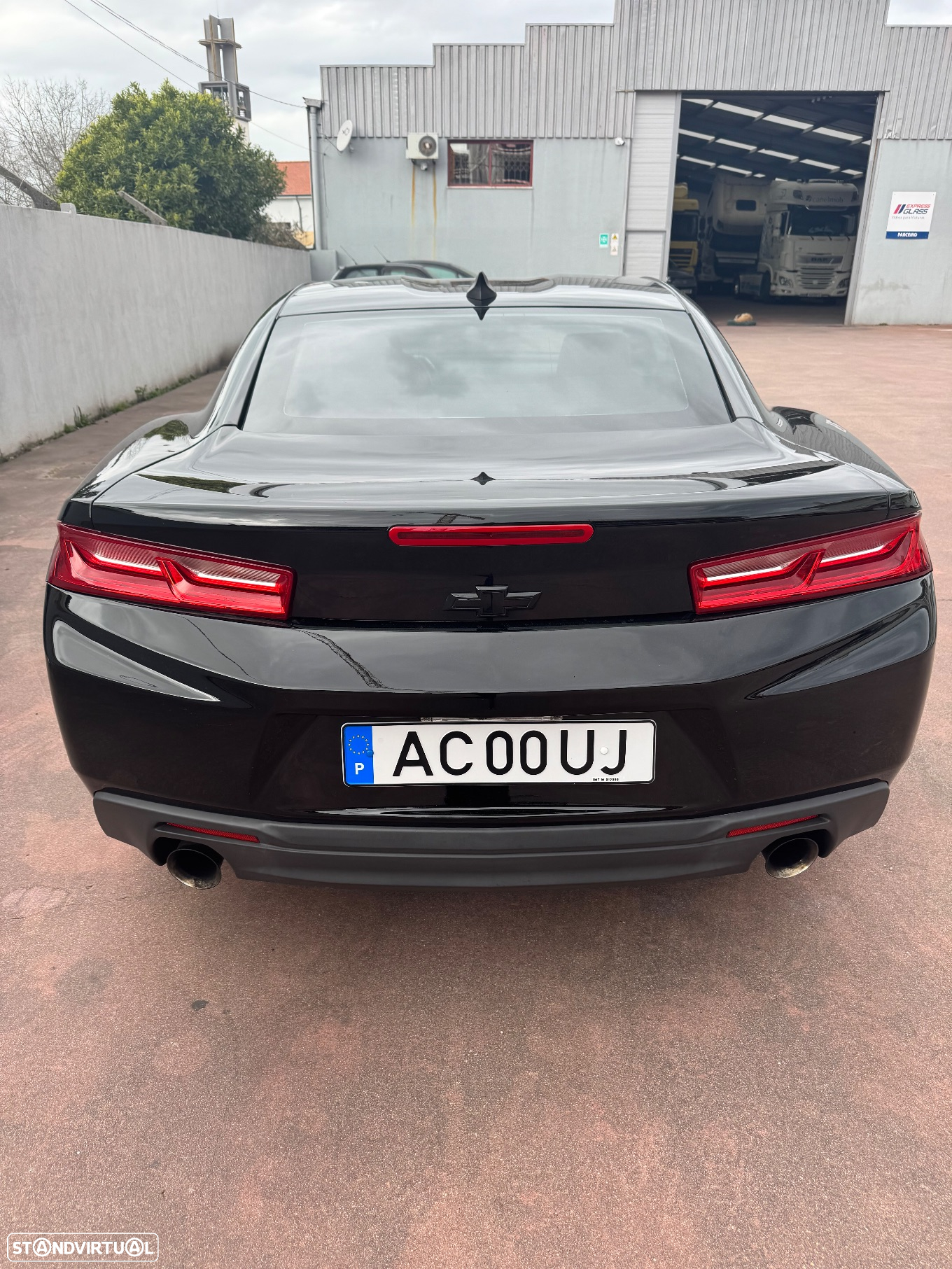 Chevrolet Camaro Coupe 2.0 Aut. - 2