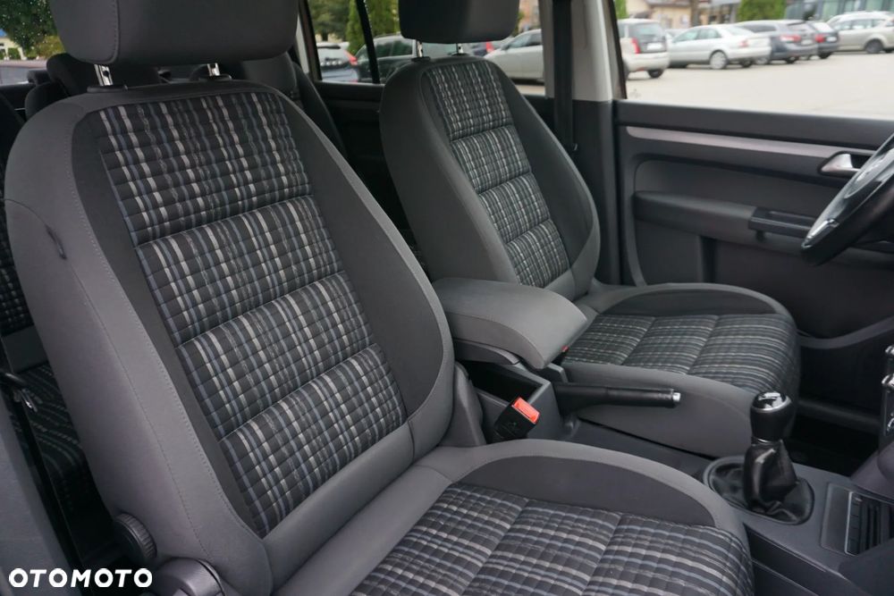 Volkswagen Touran 2.0 TDI DPF Cross - 21