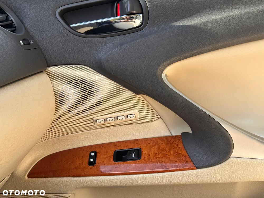 Lexus IS 250 Luxury Line - 30