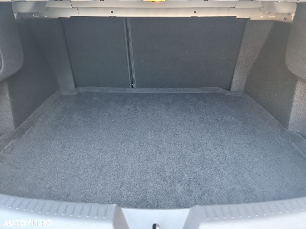 Renault Megane TCe 140 EDC GPF Techno - 26