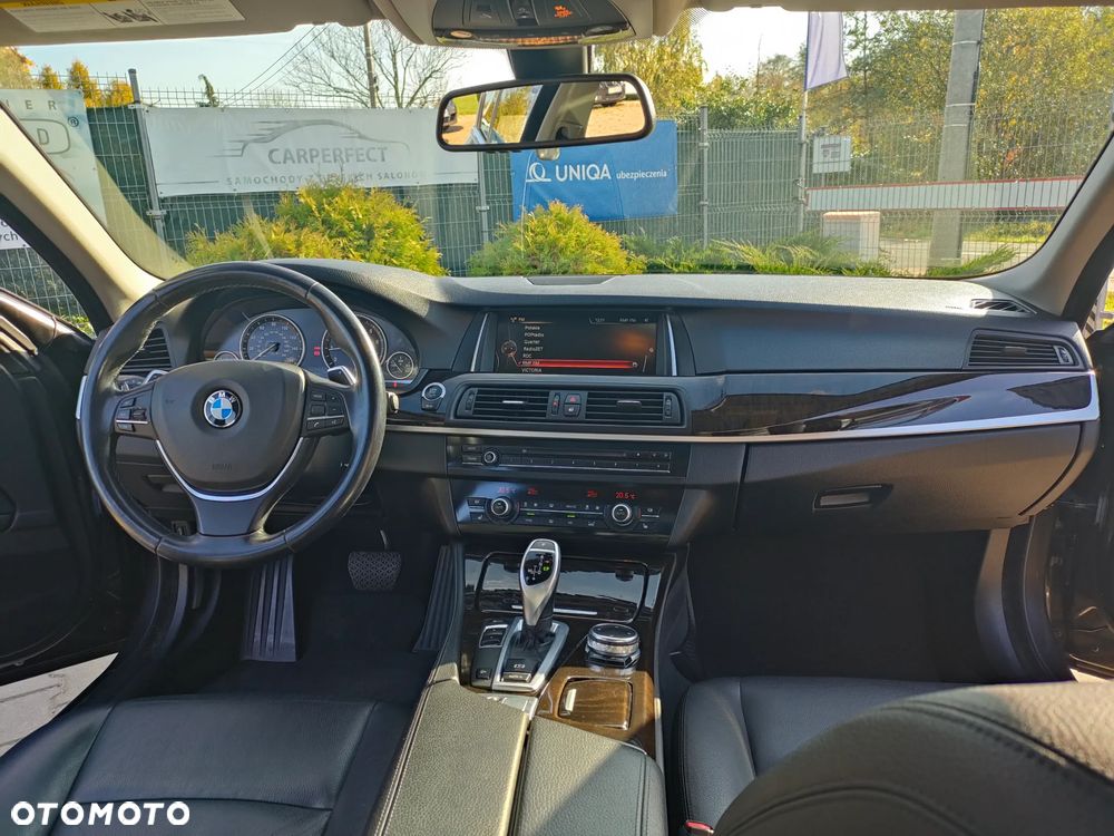 BMW Seria 5 528i Luxury Line - 16
