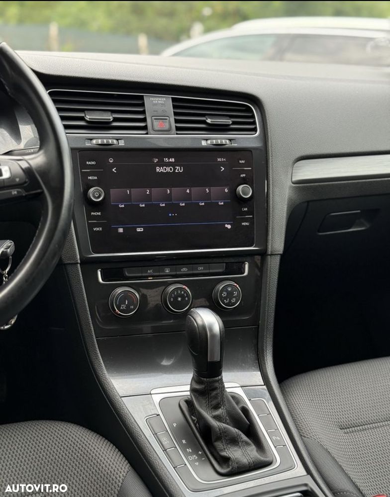 Volkswagen Golf - 11