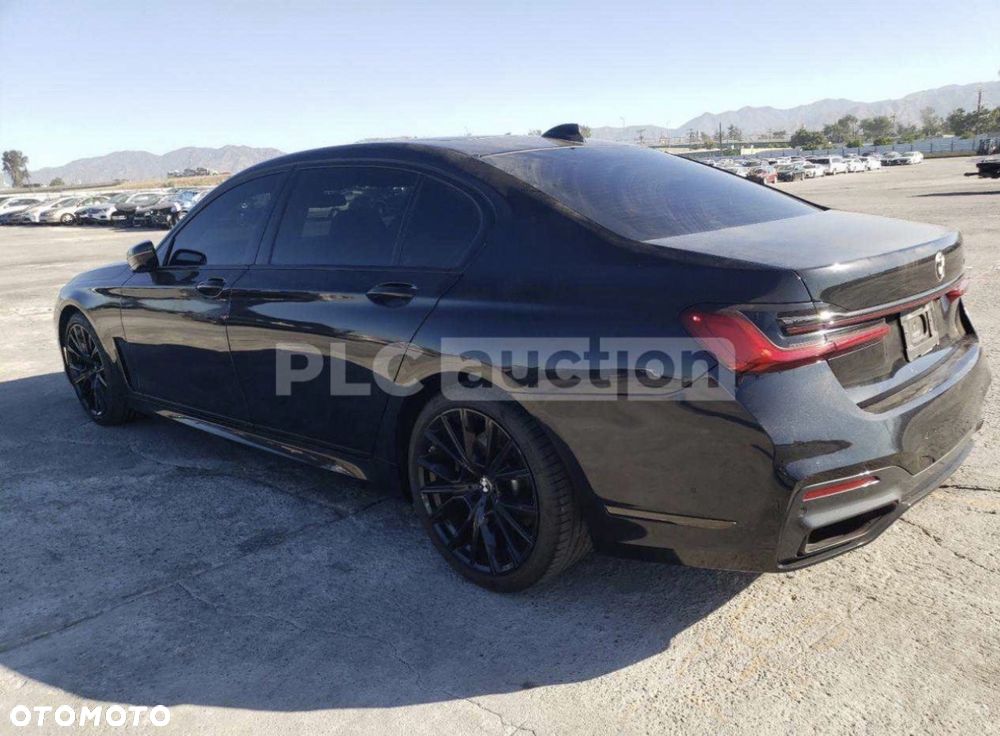 BMW Seria 7 740Li sport - 23