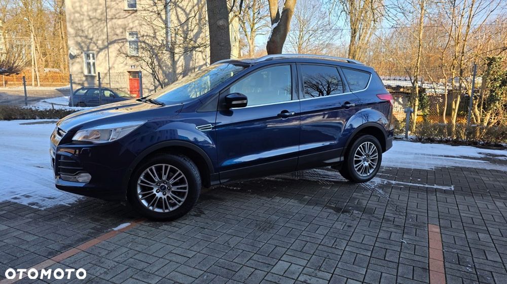 Ford Kuga 1.6 EcoBoost 2x4 Titanium - 2