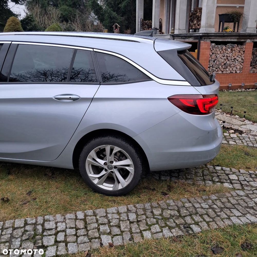 Opel Astra 1.6 D (CDTI) Start/Stop Dynamic - 9