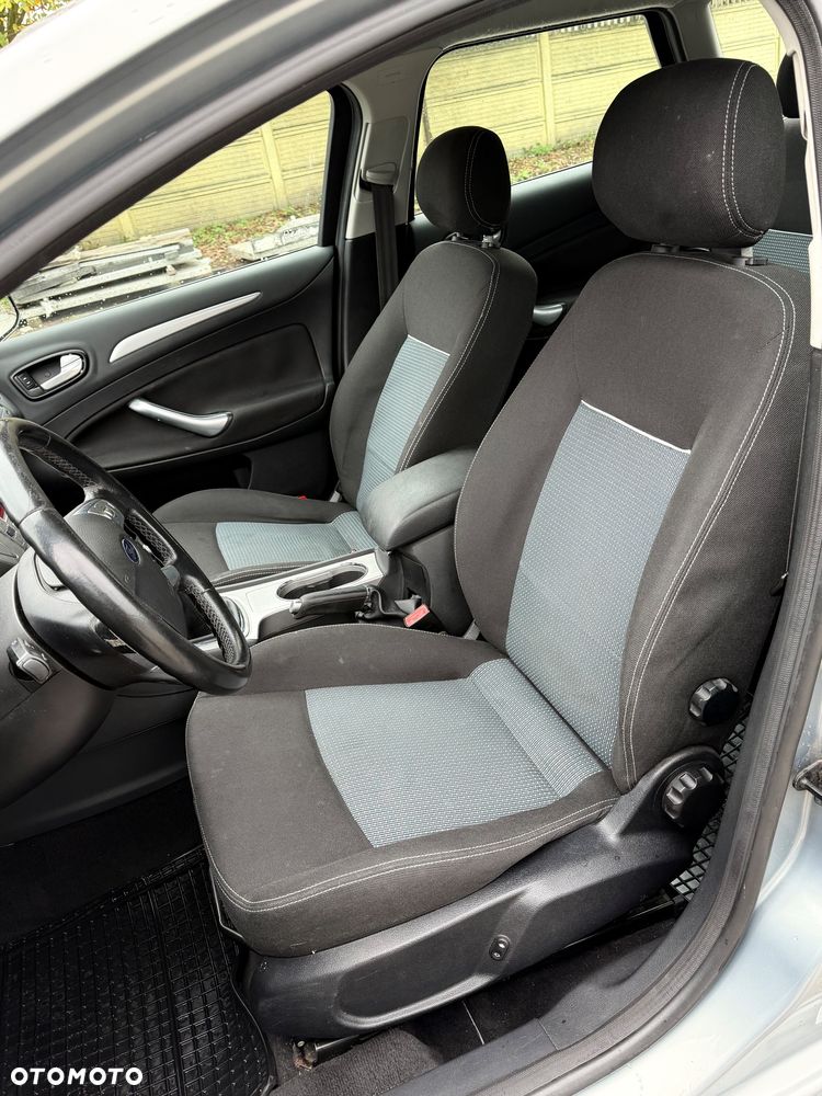 Ford Mondeo - 11