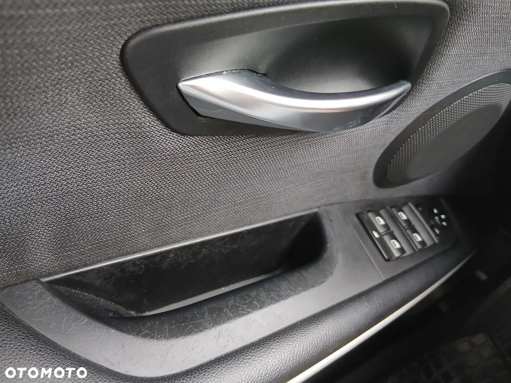 BMW Seria 3 325i - 34