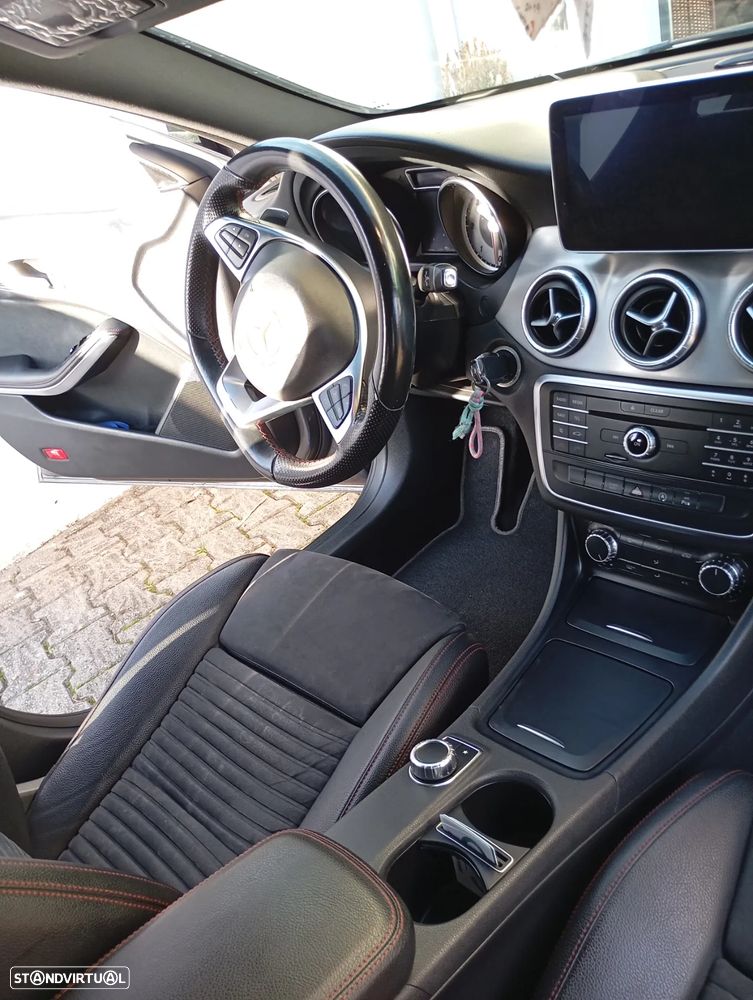 Mercedes-Benz CLA 200 d Shooting Brake AMG Line Aut. - 11