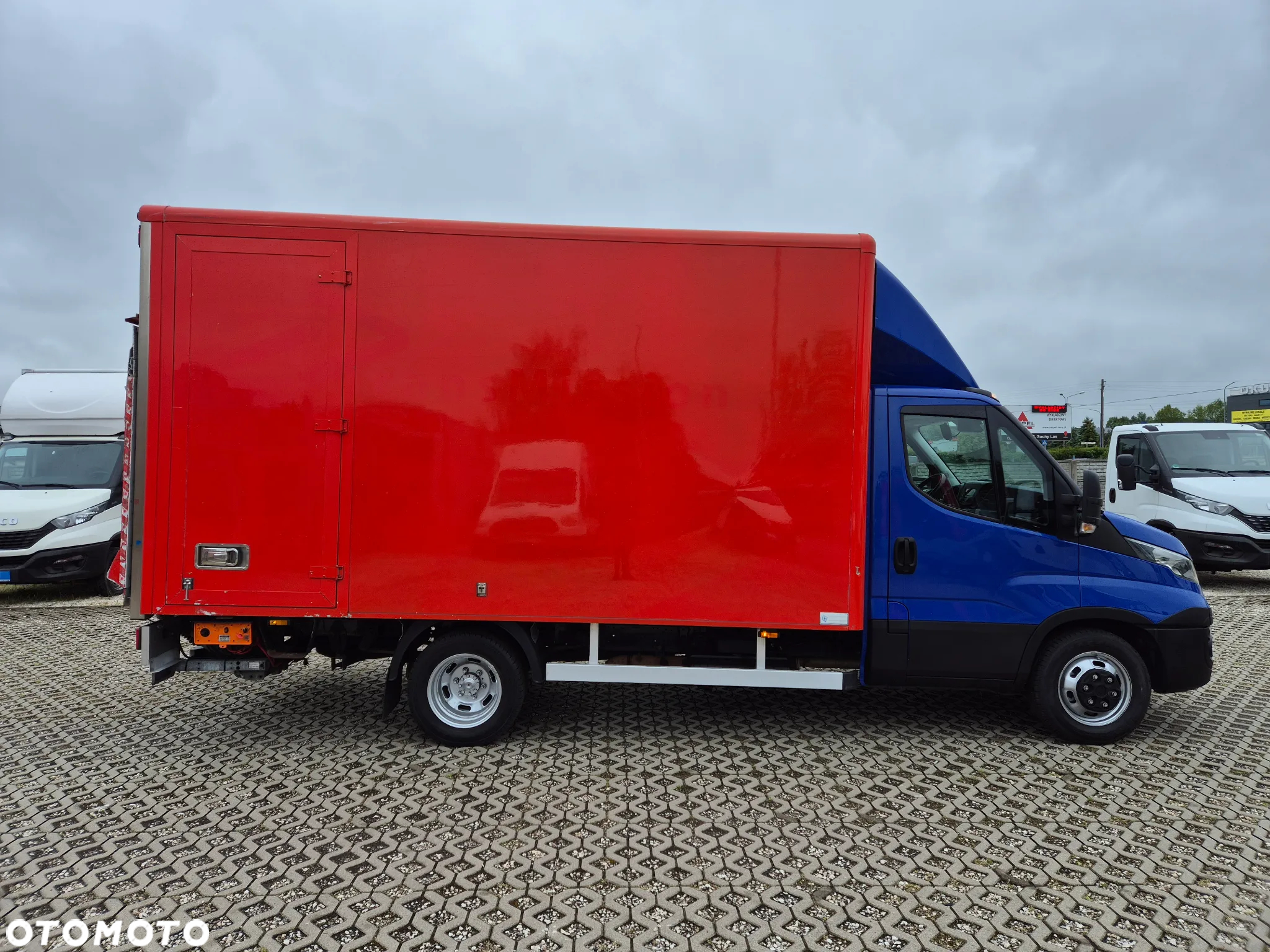 Iveco Daily 40C18 Hi-Matic 3.0 HPi, kontener 8PAL, winda 750KG - 4