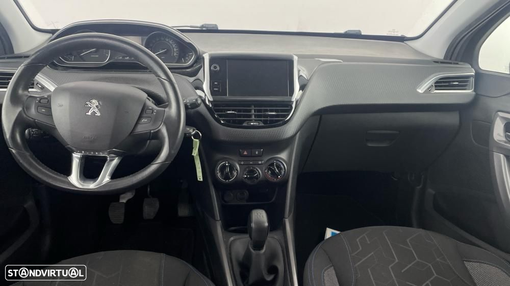 Peugeot 2008 1.2 PureTech Style - 5