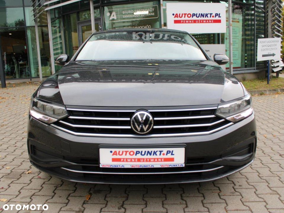 Volkswagen Passat - 2