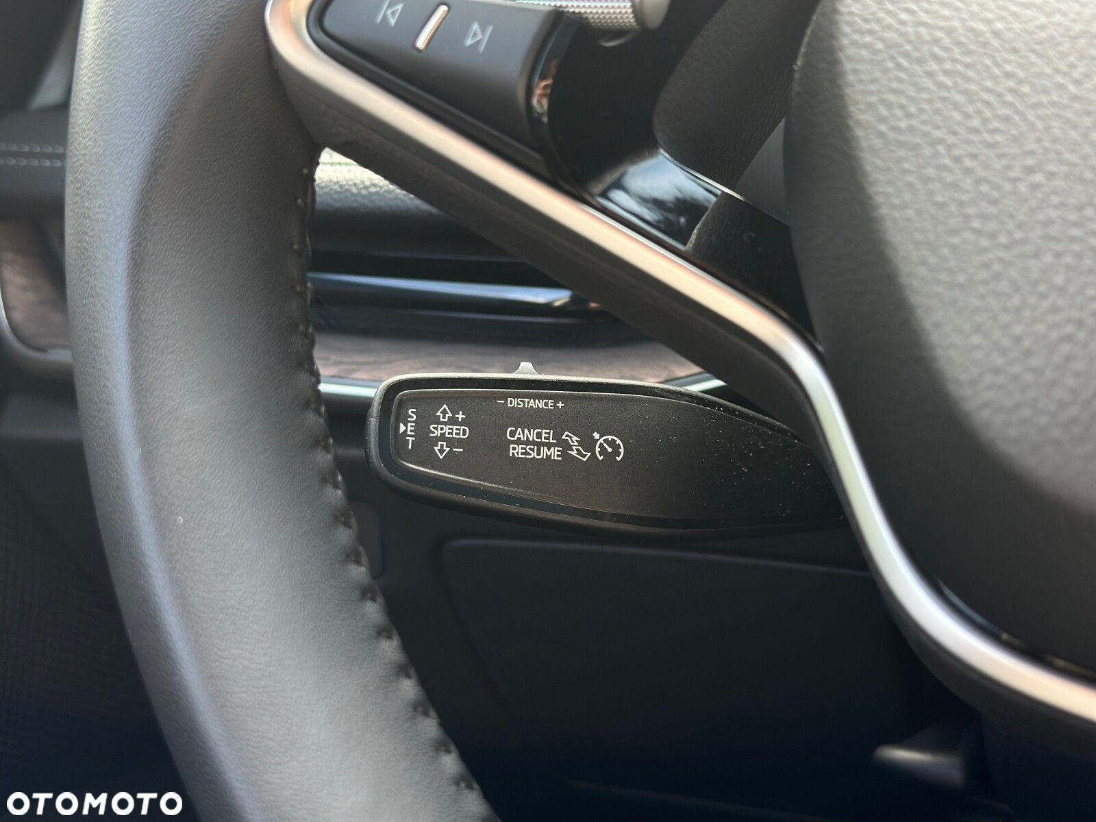 Skoda Superb 1.5 TSI L&K DSG - 21