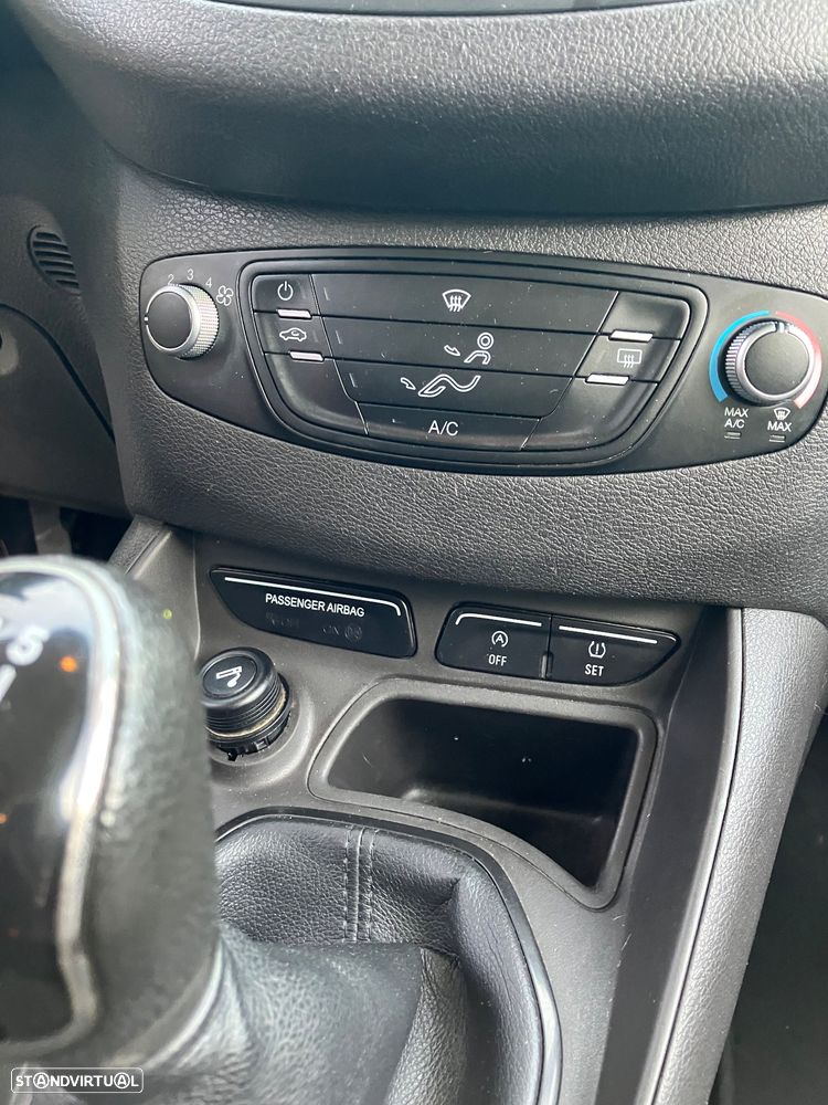 Ford Tourneo Courier 1.0 EcoBoost Ambiente - 12