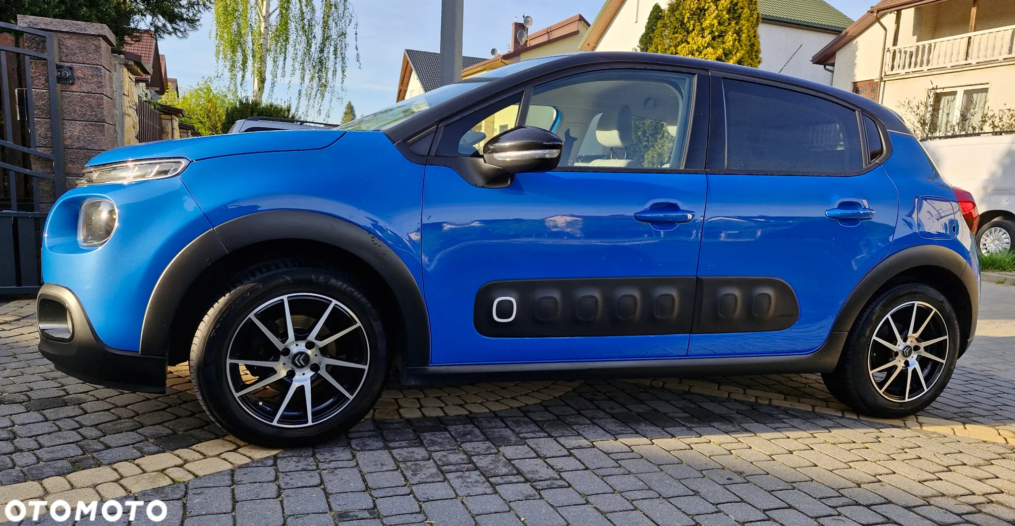 Citroën C3 1.2 PureTech Shine - 2