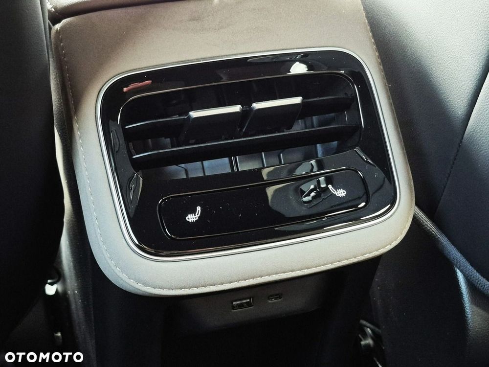 Chery Tiggo 8 1.5 T-GDI Super Hybrid Prestige DCT - 29