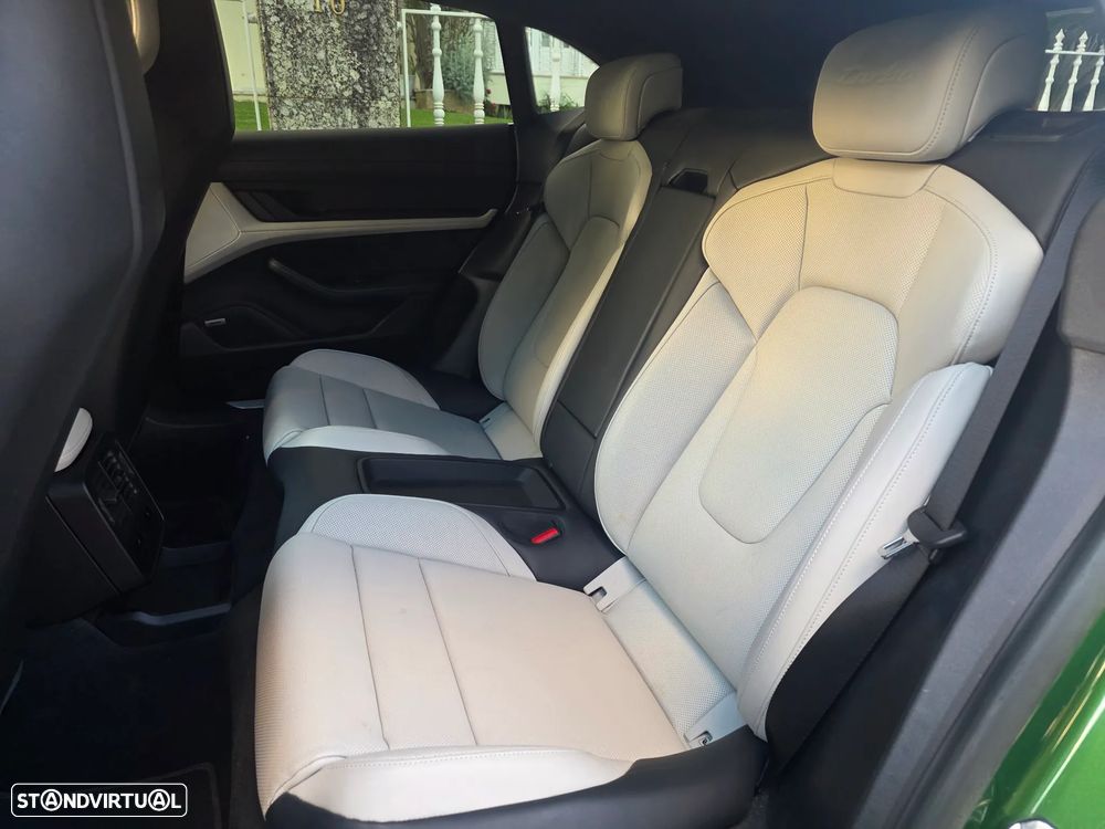 Porsche Taycan Sport Turismo Turbo - 6