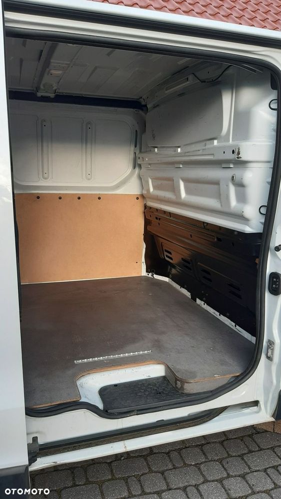 Renault Trafic - 10