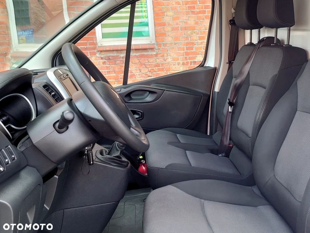 Renault Trafic - 18