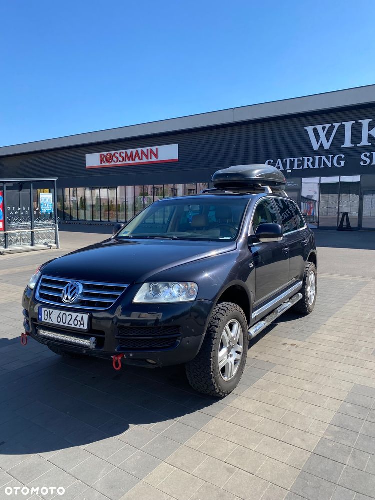 Volkswagen Touareg - 1