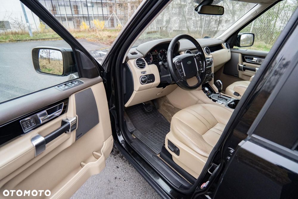 Land Rover Discovery 3.0D V6 HSE - 11