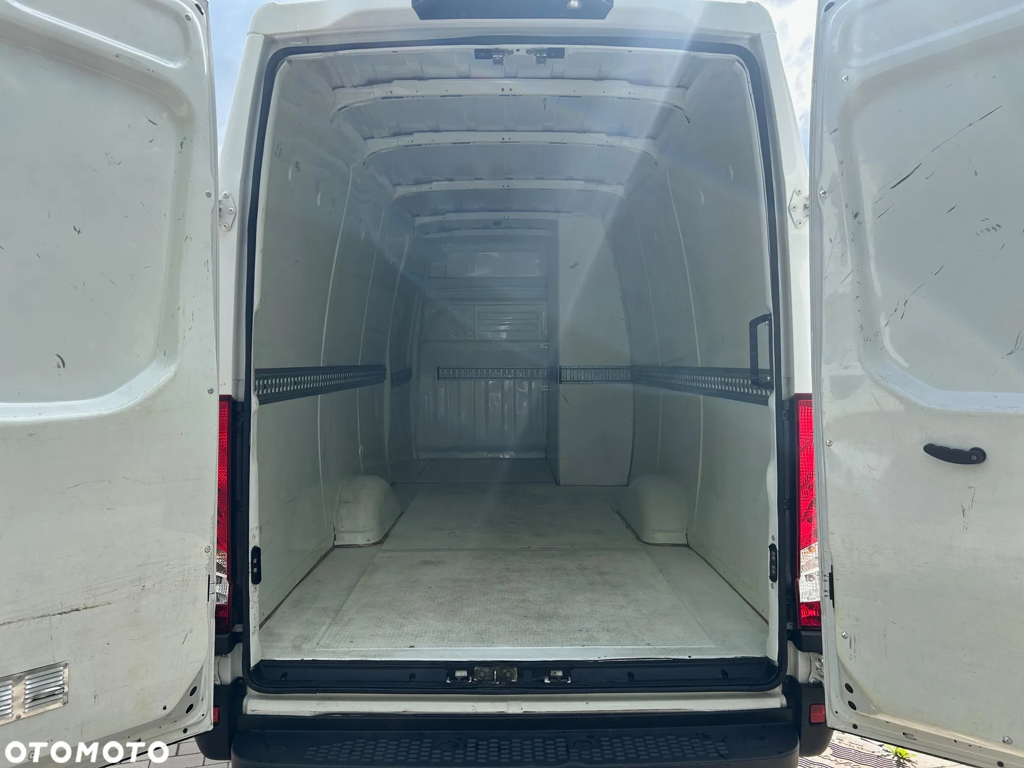 Iveco 35S14 Maxi - 11