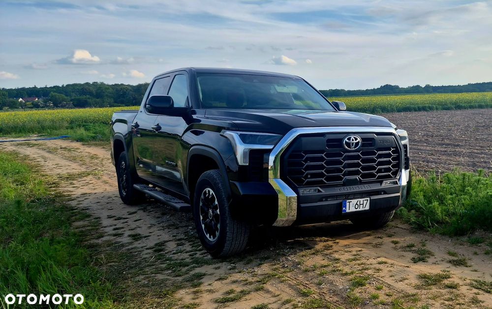 Toyota Tundra - 1