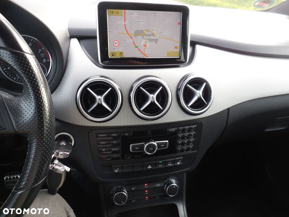 Mercedes-Benz Klasa B 180 BlueEFFICIENCY Edition - 21