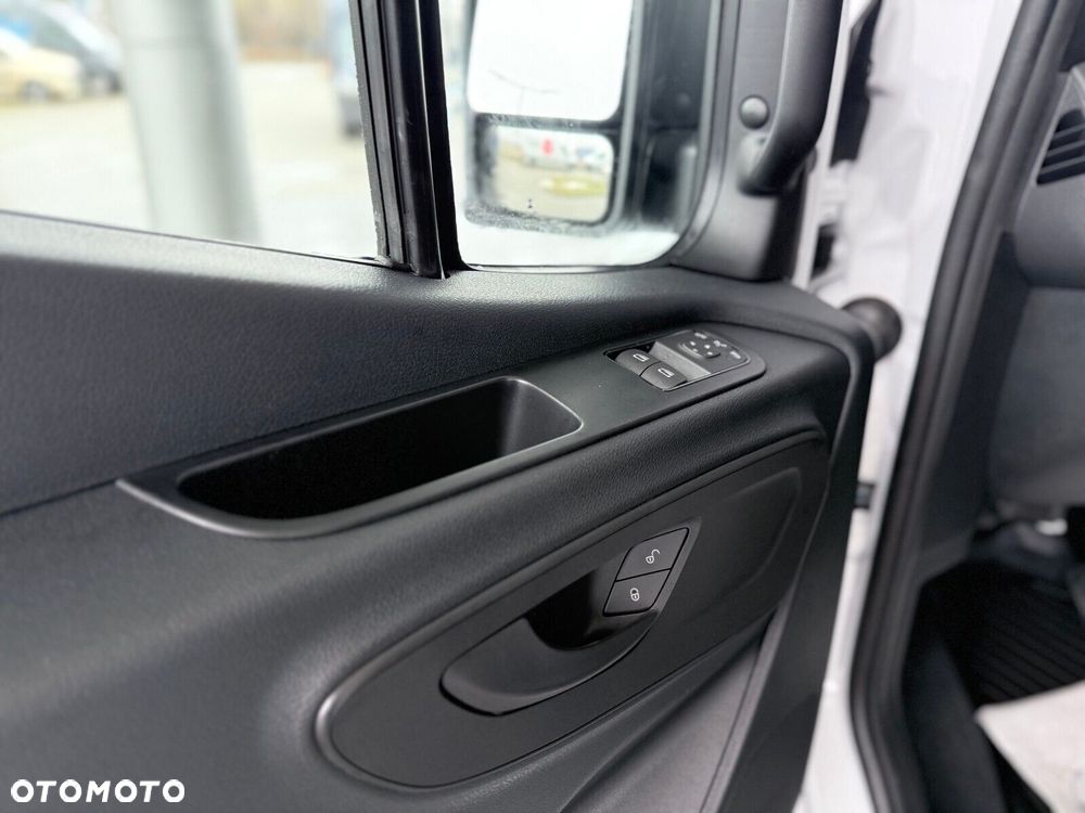 Mercedes-Benz Sprinter Sprinter - 12