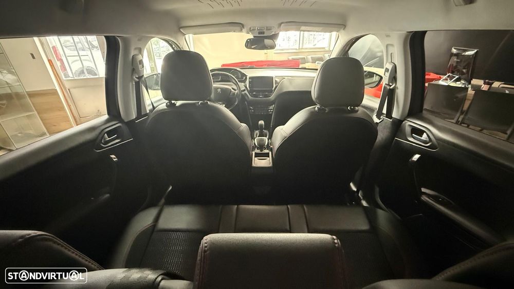 Peugeot 2008 PureTech 110 Stop&Start GT-Line Edition - 24