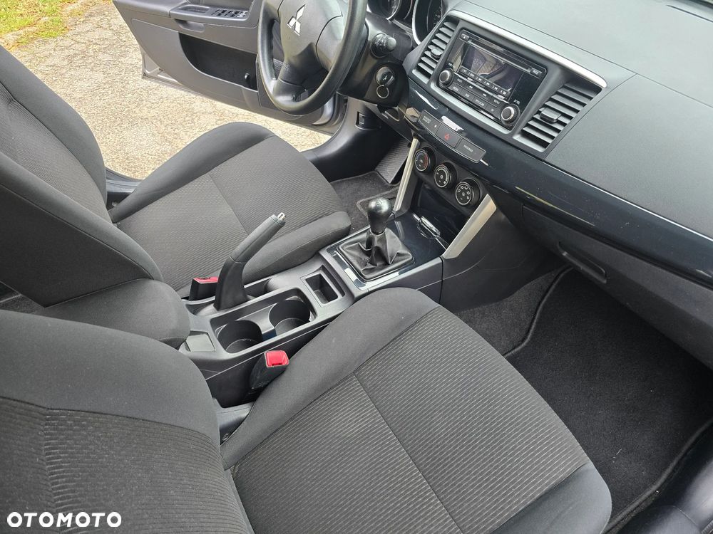 Mitsubishi Lancer - 7