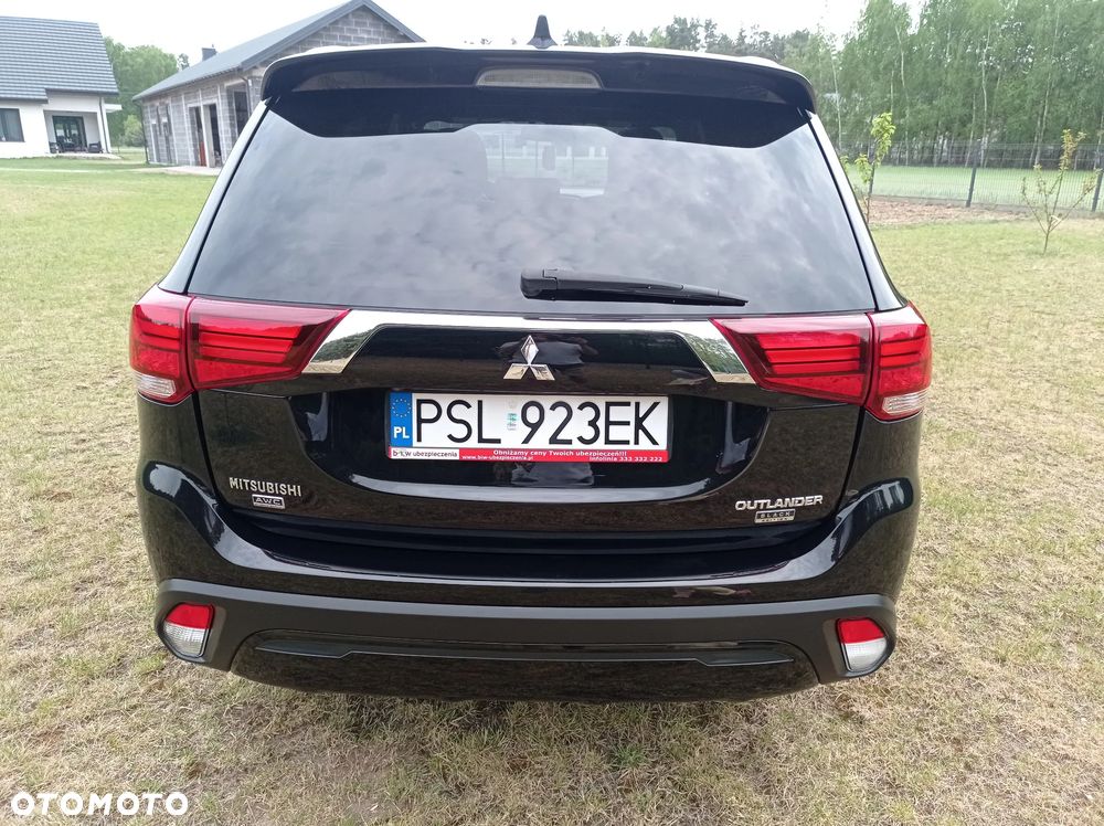 Mitsubishi Outlander - 13