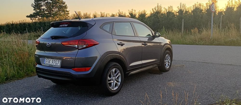 Hyundai Tucson 1.7 CRDI BlueDrive Classic 2WD - 11