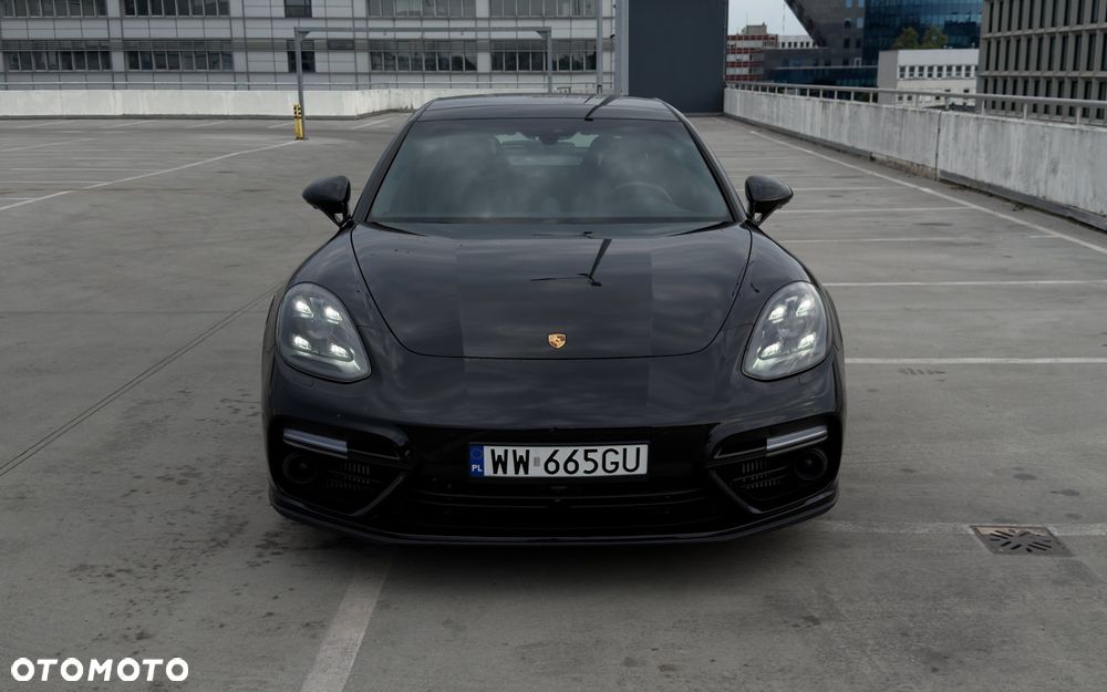 Porsche Panamera Turbo - 8