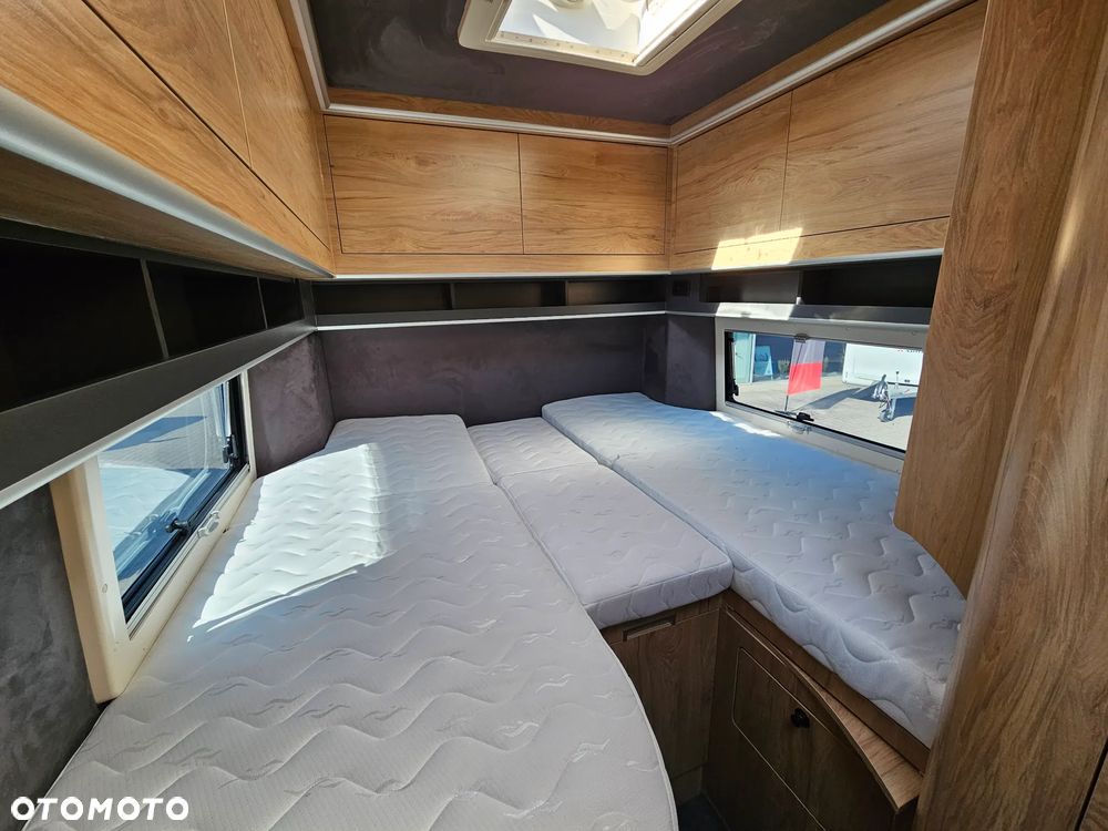 Globe-Traveller Voyager Z - 20