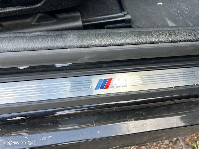 BMW 225 d Cabrio Pack M Auto - 27