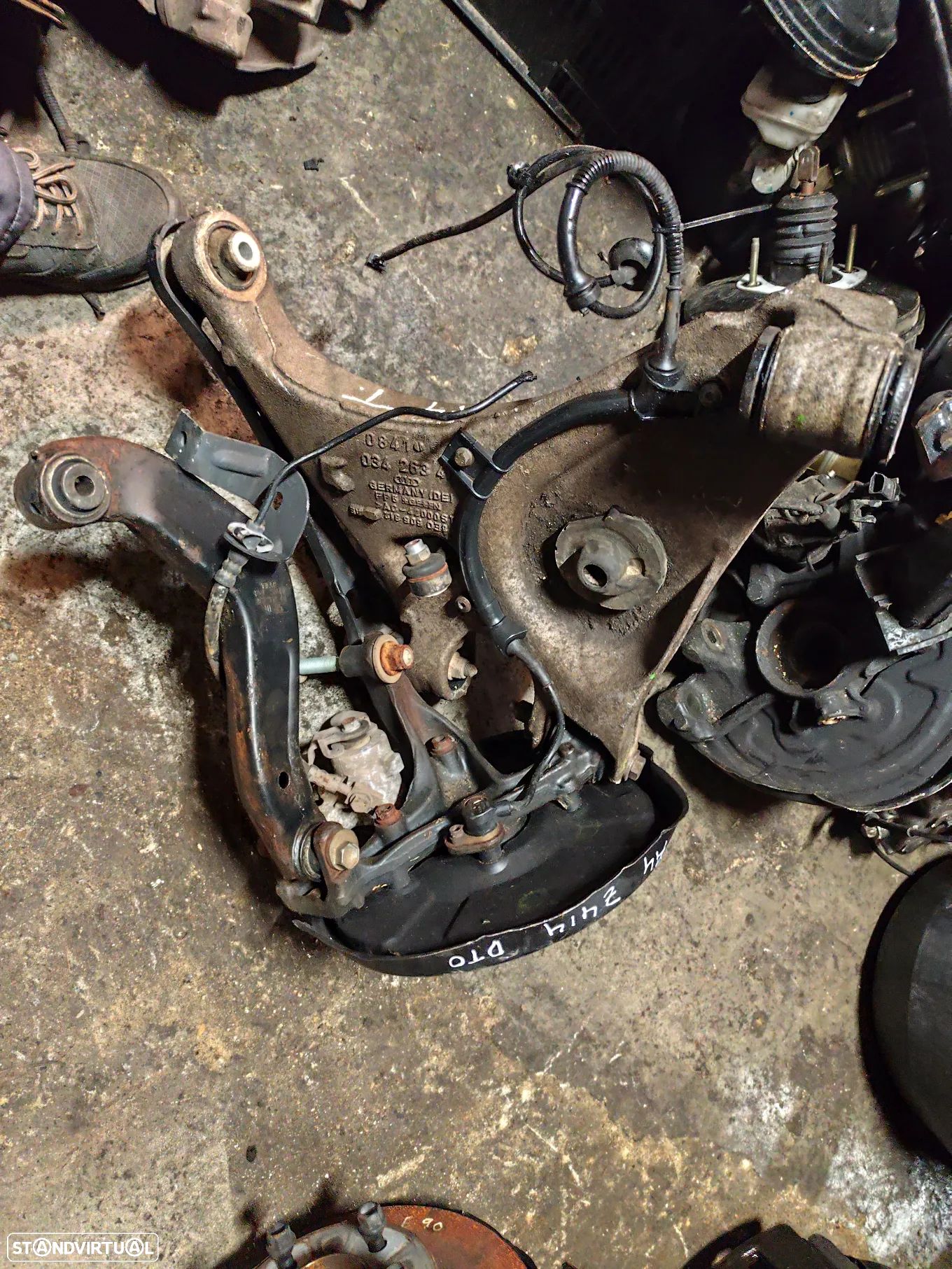 AUDI A4 B7 SUSPENSÃO MANGA DE EIXO TRAS DIREITA - Z414 - 1