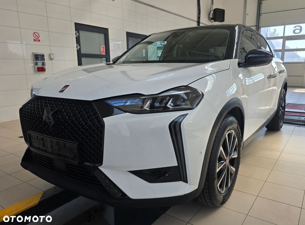 DS Automobiles DS 3 Crossback 1.2 PureTech Performance Line + - 1