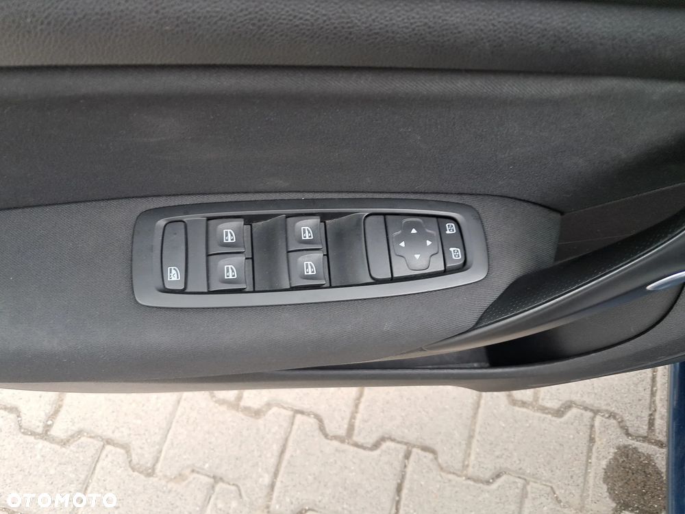 Renault Megane 1.5 Blue dCi Zen - 22