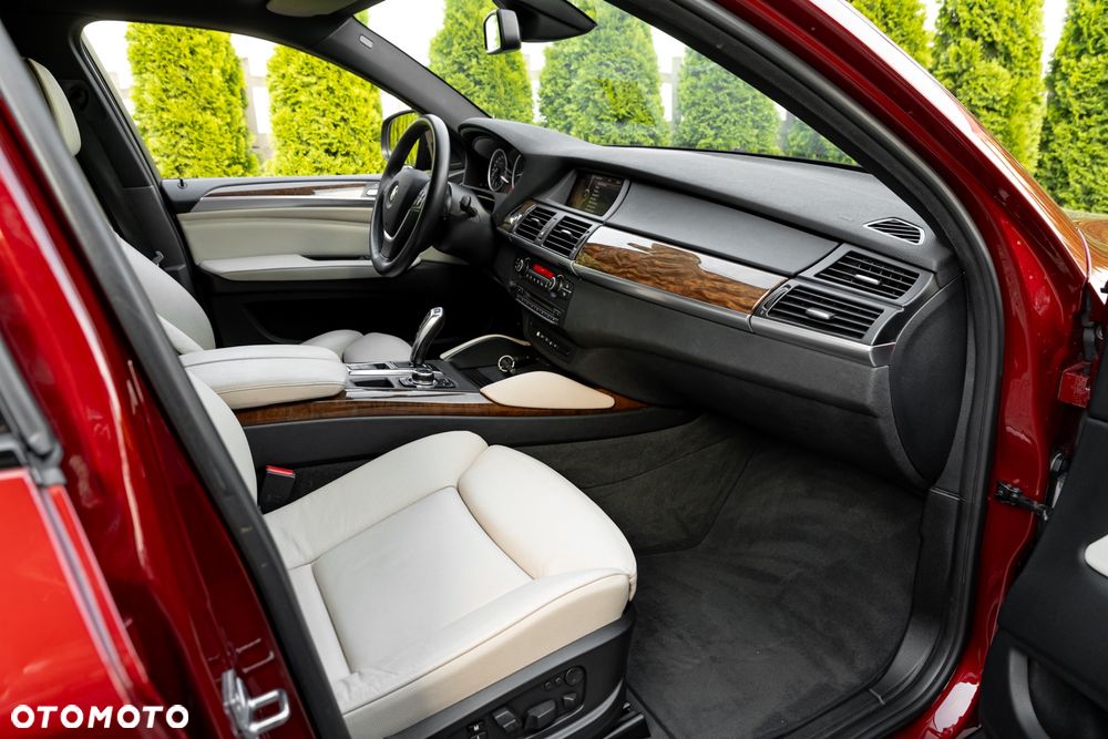BMW X6 xDrive40d - 24