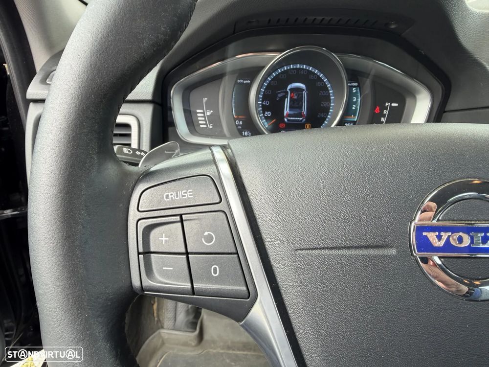 Volvo XC 70 2.0 D4 Summum Dynamic Geartronic - 23